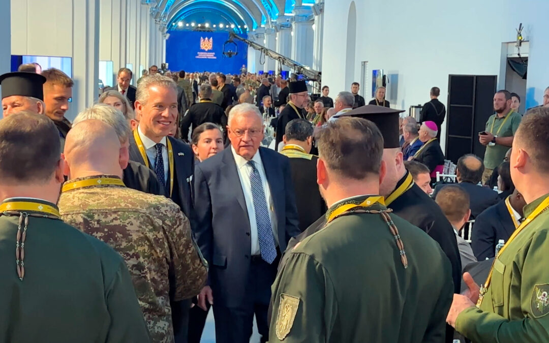 Ukrainan presidentti ja parlamentti rukoilivat maansa puolesta